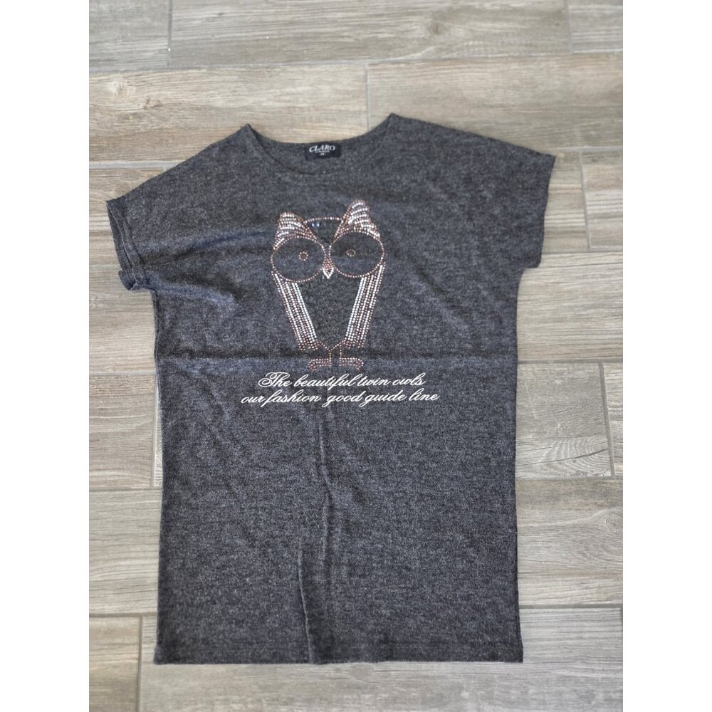 Claro Beaded Owl Gray Tshirt. Measures Small